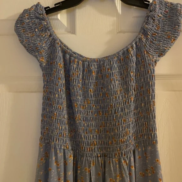 Dress - Picture 2 of 2